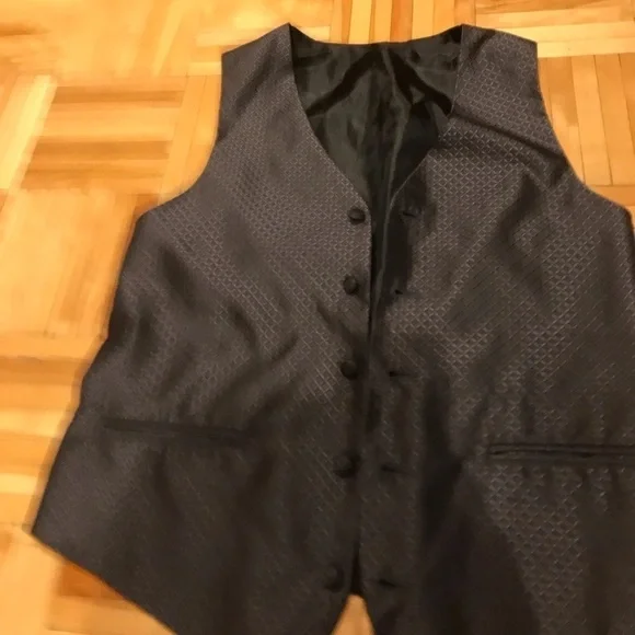 3/15$ Vest suits - Picture 2 of 6